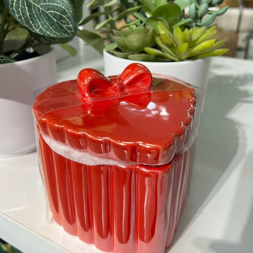 Target Ceramic Heart with Bow Jar Canister